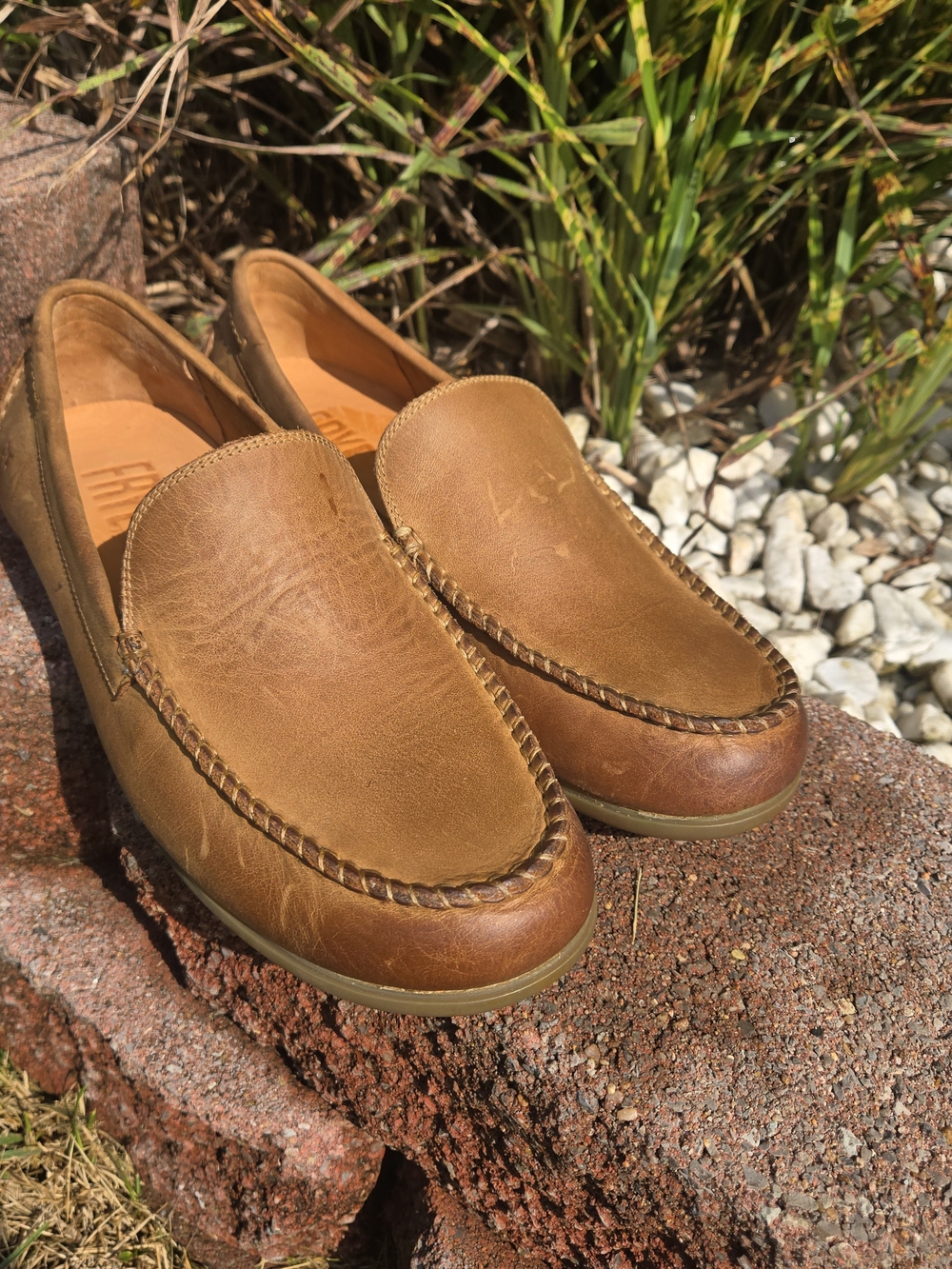 Frye Lewis Venetian Loafers Mens Size 9M Tan Leather Moc Toe Driving Shoes NWOT